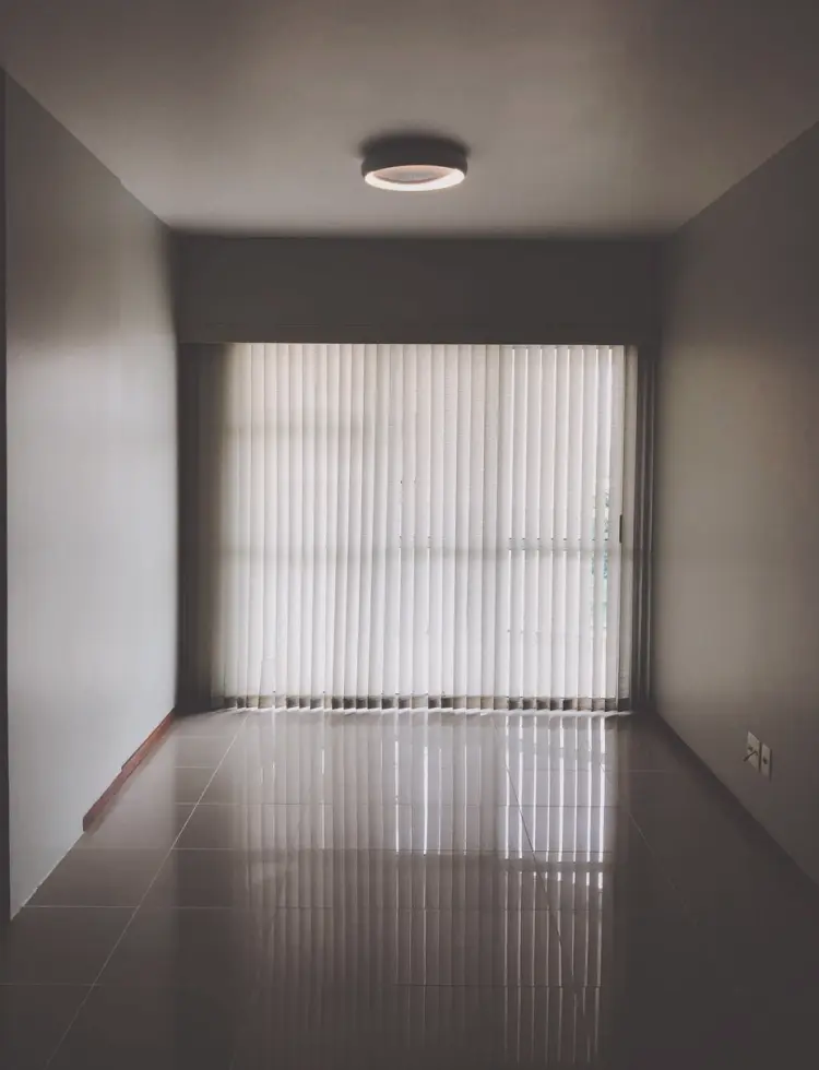 Sala vazia por adaptar